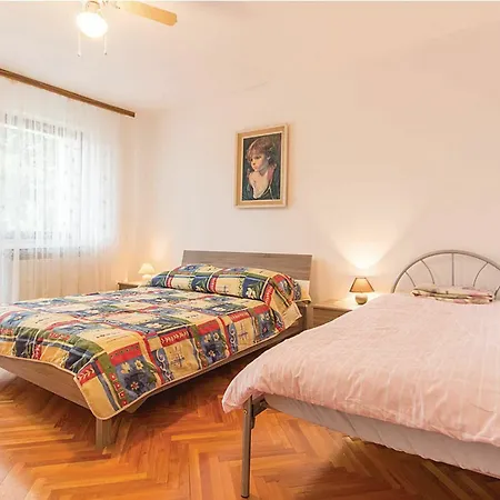 With 2 Bedrooms In Fazana, With Furnished Terrace And Wifi Apartment *